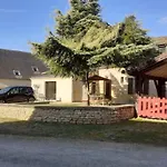 Maison Perigourdine Avec Jardin A 10 Min De Sarlat *