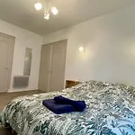 Maison Perigourdine Avec Jardin A 10 Min De Sarlat بيت للعطل