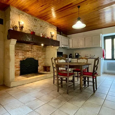 Prázdninový dům Maison Perigourdine Avec Jardin A 10 Min De Sarlat Saint-Crépin-et-Carlucet