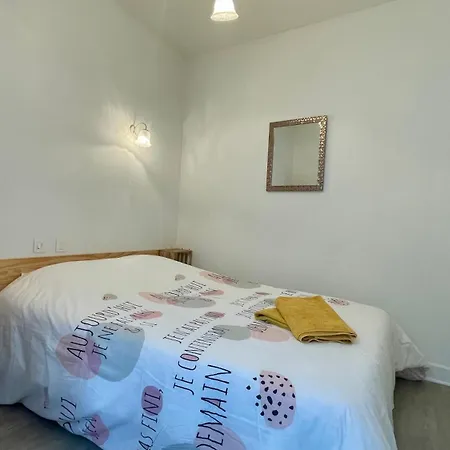 Maison Perigourdine Avec Jardin A 10 Min De Sarlat *